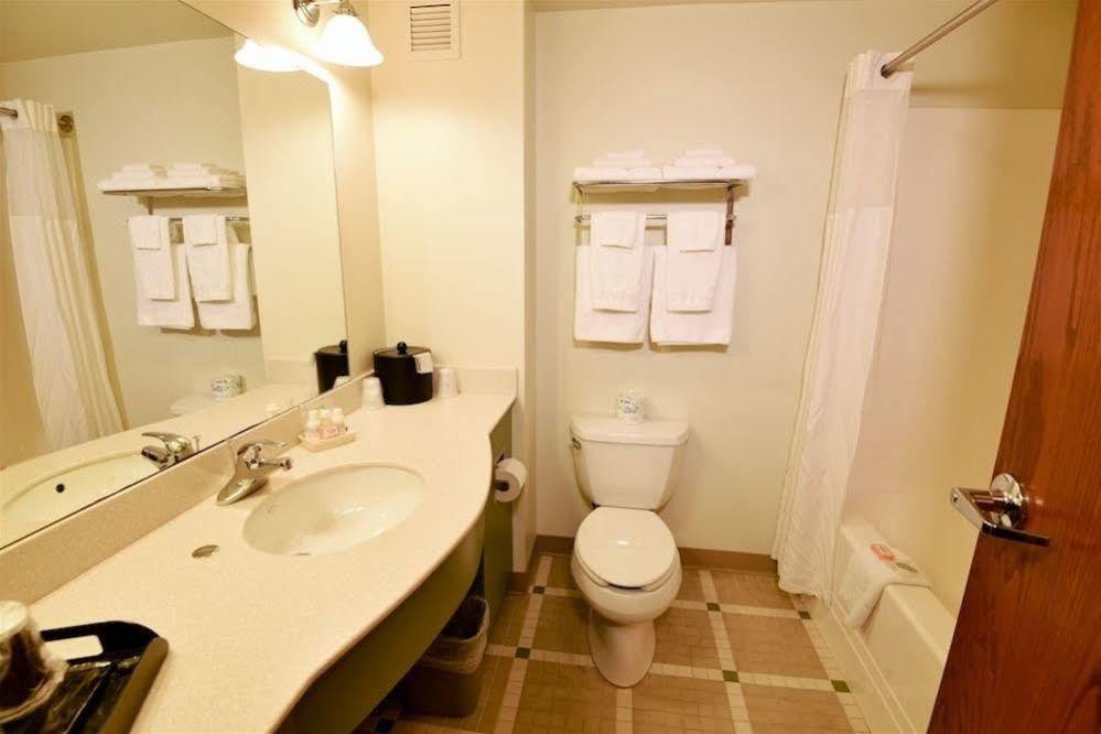 Chief Logan Lodge Hotel & Conference Ngoại thất bức ảnh