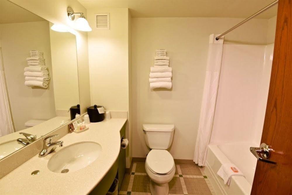 Chief Logan Lodge Hotel & Conference Ngoại thất bức ảnh