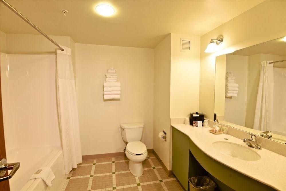 Chief Logan Lodge Hotel & Conference Ngoại thất bức ảnh