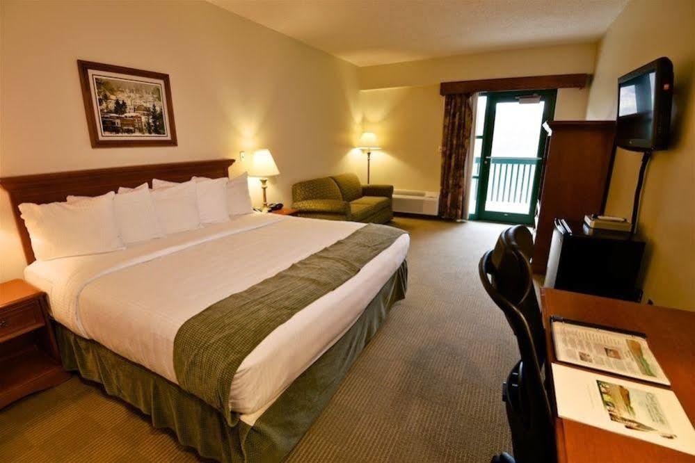 Chief Logan Lodge Hotel & Conference Ngoại thất bức ảnh